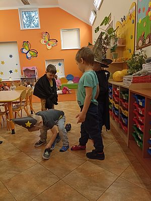 Grafika #17: Andrzejki grupa I Motylki