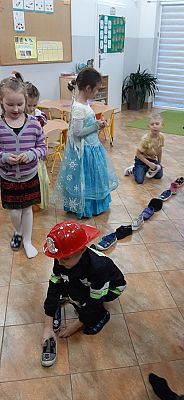 Grafika #10: Andrzejki grupa III Sowy