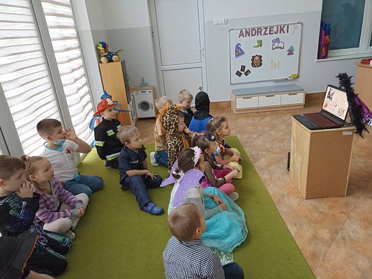 Grafika #12: Andrzejki grupa III Sowy