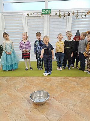 Grafika #23: Andrzejki grupa III Sowy