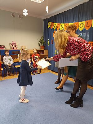 Grafika #6: Przedszkolny konkurs kolęd i pastorałek cz. II