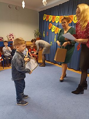 Grafika #5: Przedszkolny konkurs kolęd i pastorałek cz. II