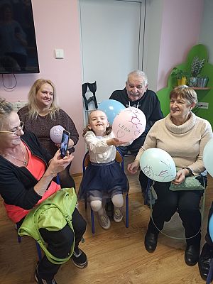 Grafika #14: Dzień Babci i Dziadka gr. III Sowy