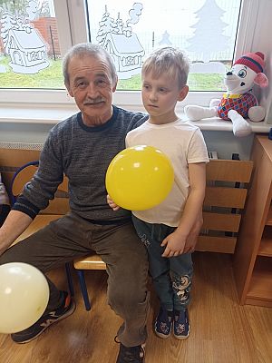 Grafika #17: Dzień Babci i Dziadka gr. III Sowy