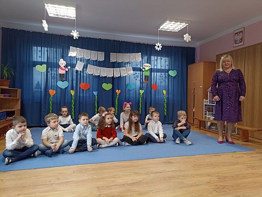 Grafika #26: Dzień Babci i Dziadka gr. III Sowy cz. II