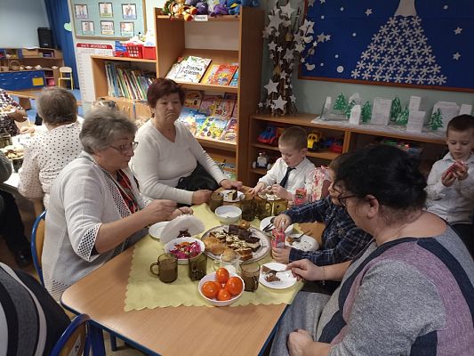 Grafika #3: Dzień Babci i Dziadka gr. II Rybki