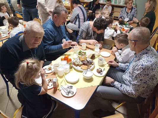 Grafika #5: Dzień Babci i Dziadka gr. II Rybki