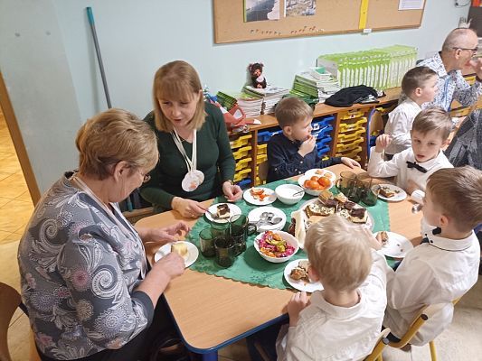 Grafika #6: Dzień Babci i Dziadka gr. II Rybki