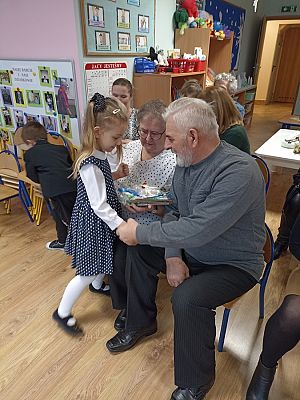 Grafika #11: Dzień Babci i Dziadka gr. II Rybki