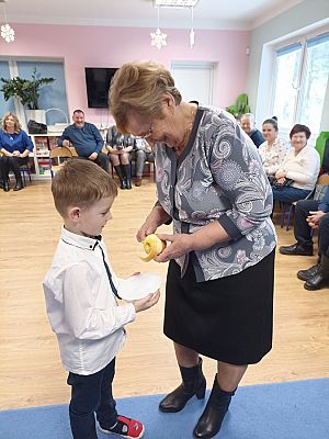 Grafika #11: Dzień Babci i Dziadka gr. II Rybki cz. II