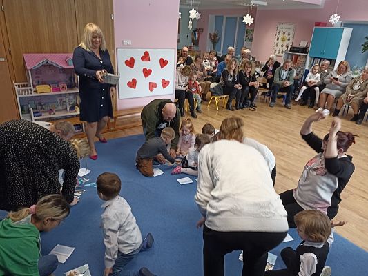 Grafika #9: Dzień Babci i Dziadka gr. I Motylki cz. I