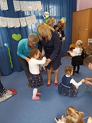 Grafika #1: Dzień Babci Dziadka gr. I Motylki cz. II