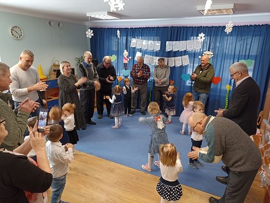 Grafika #20: Dzień Babci Dziadka gr. I Motylki cz. II