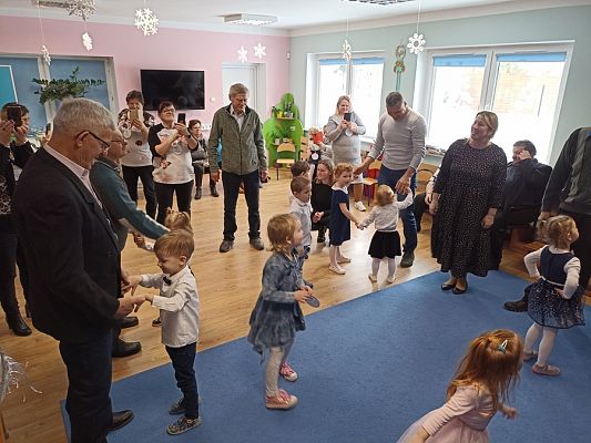 Grafika #22: Dzień Babci Dziadka gr. I Motylki cz. II