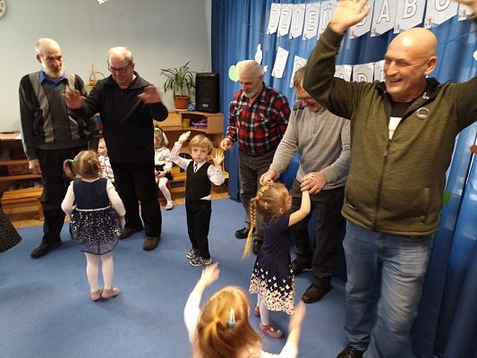 Grafika #23: Dzień Babci Dziadka gr. I Motylki cz. II