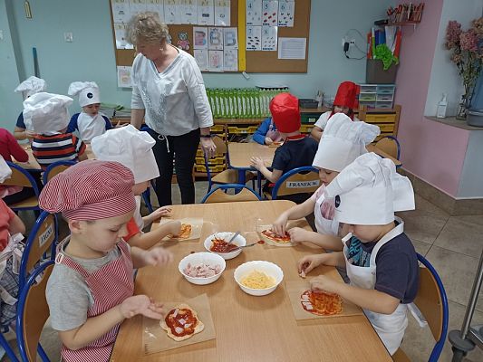 Grafika #3: Dzien Pizzy gr. II Rybki