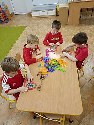 Grafika #1: Walentynki gr. Sowy