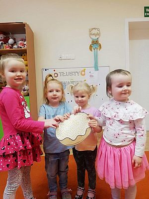 Grafika #9: Tłusty Czwartek gr. I Motylki