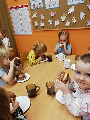 Grafika #0: Tłusty Czwartek gr. I Motylki