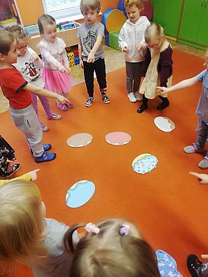 Grafika #1: Tłusty Czwartek gr. I Motylki