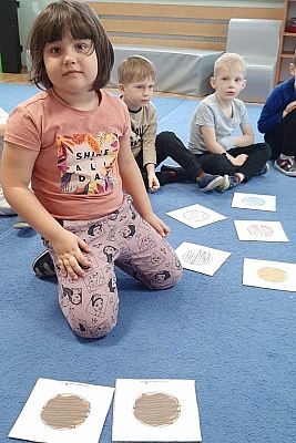 Grafika #7: Tłusty Czwartek gr. II Rybki