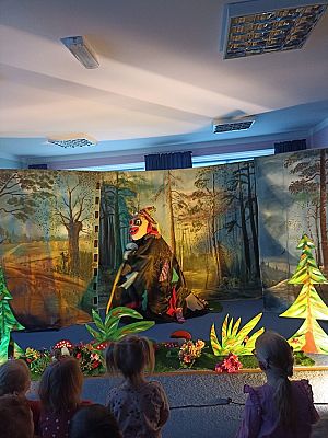 Grafika #5: Teatrzyk Podróż do krainy czarodziejskich bajek