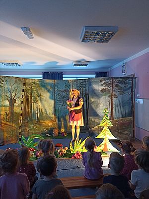 Grafika #7: Teatrzyk Podróż do krainy czarodziejskich bajek
