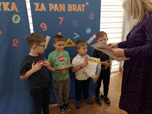 Grafika #19: Konkurs matematyczny Z matematyką za pan brat -gr. Sowy