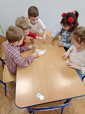 Grafika #1: Konkurs matematyczny Z matematyką za pan brat -gr. Sowy