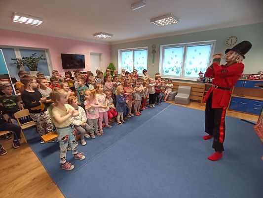 Grafika #3: Teatrzyk Dziadek do orzechów