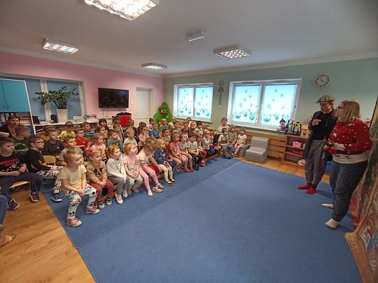 Grafika #5: Teatrzyk Dziadek do orzechów