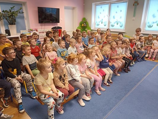 Grafika #8: Teatrzyk Dziadek do orzechów