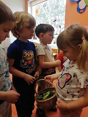 Grafika #0: Dzień Kobiet gr. I Motylki