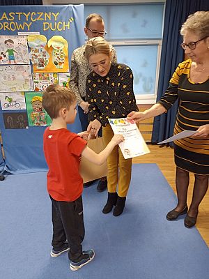 Grafika #8: Rozstrzygnięcie konkursu plastycznego W zdrowym ciele zdrowy duch