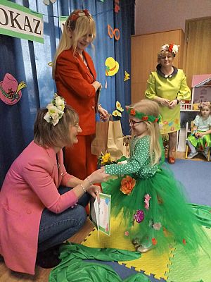 Grafika #17: Powitanie wiosny -Konkurs Najpiękniejszy strój wiosenny-pokaz wiosennej mody cz. I