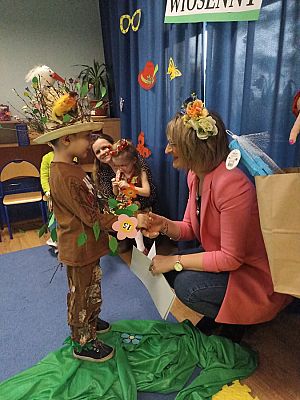 Grafika #19: Powitanie wiosny -Konkurs Najpiękniejszy strój wiosenny-pokaz wiosennej mody cz. I