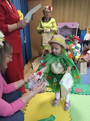 Grafika #9: Powitanie wiosny -Konkurs Najpiękniejszy strój wiosenny-pokaz wiosennej mody cz. II