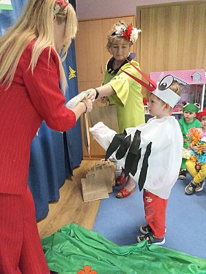 Grafika #10: Powitanie wiosny -Konkurs Najpiękniejszy strój wiosenny-pokaz wiosennej mody cz. II