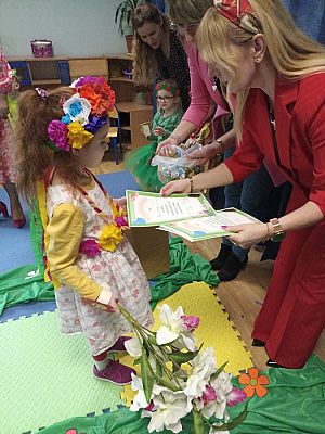 Grafika #14: Powitanie wiosny -Konkurs Najpiękniejszy strój wiosenny-pokaz wiosennej mody cz. II