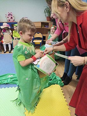 Grafika #15: Powitanie wiosny -Konkurs Najpiękniejszy strój wiosenny-pokaz wiosennej mody cz. II