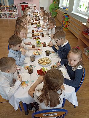 Grafika #10: Śniadanie Wielkanocne