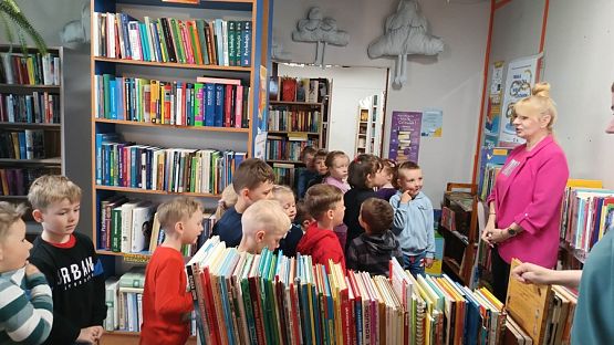 Grafika #3: Grupa II Rybki z wizytą w Bibliotece Publicznej Gminy Wicko