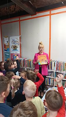 Grafika #6: Grupa II Rybki z wizytą w Bibliotece Publicznej Gminy Wicko