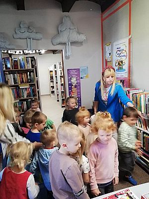 Grafika #1: Ogólnopolski Tydzień Bibliotek-Grupa Motylki w Bibliotece Publicznej w Wicku