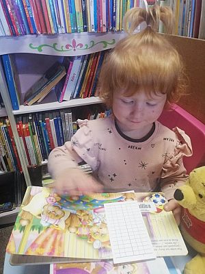 Grafika #3: Ogólnopolski Tydzień Bibliotek-Grupa Motylki w Bibliotece Publicznej w Wicku