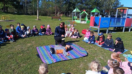 Grafika #12: Kurs Przedszkolaka w zakresie pomocy przedmedycznej-Spotkanie z druhami z Ochotniczej Straży Pożarnej z Łeby