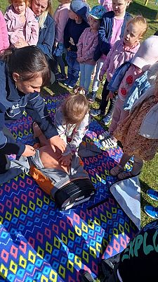 Grafika #16: Kurs Przedszkolaka w zakresie pomocy przedmedycznej-Spotkanie z druhami z Ochotniczej Straży Pożarnej z Łeby