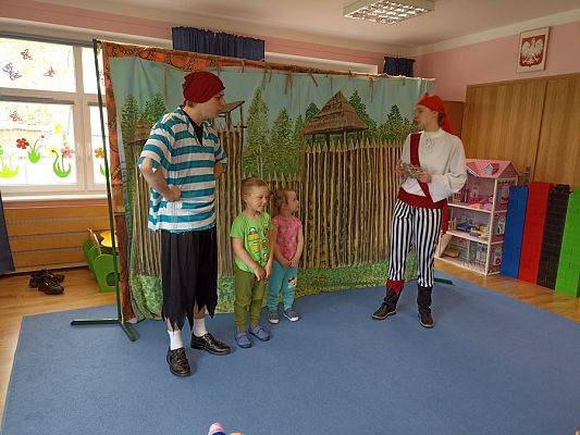 Grafika #0: Piraci i Wyspa Skarbów-teatrzyk w przedszkolu