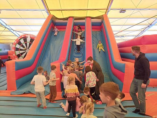 Grafika #0: Wyjazd do Funladii