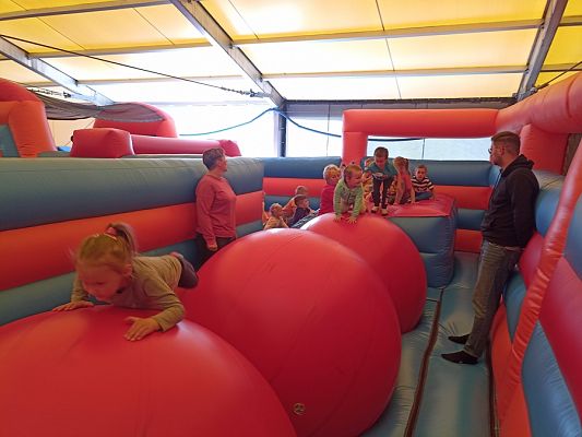 Grafika #2: Wyjazd do Funladii